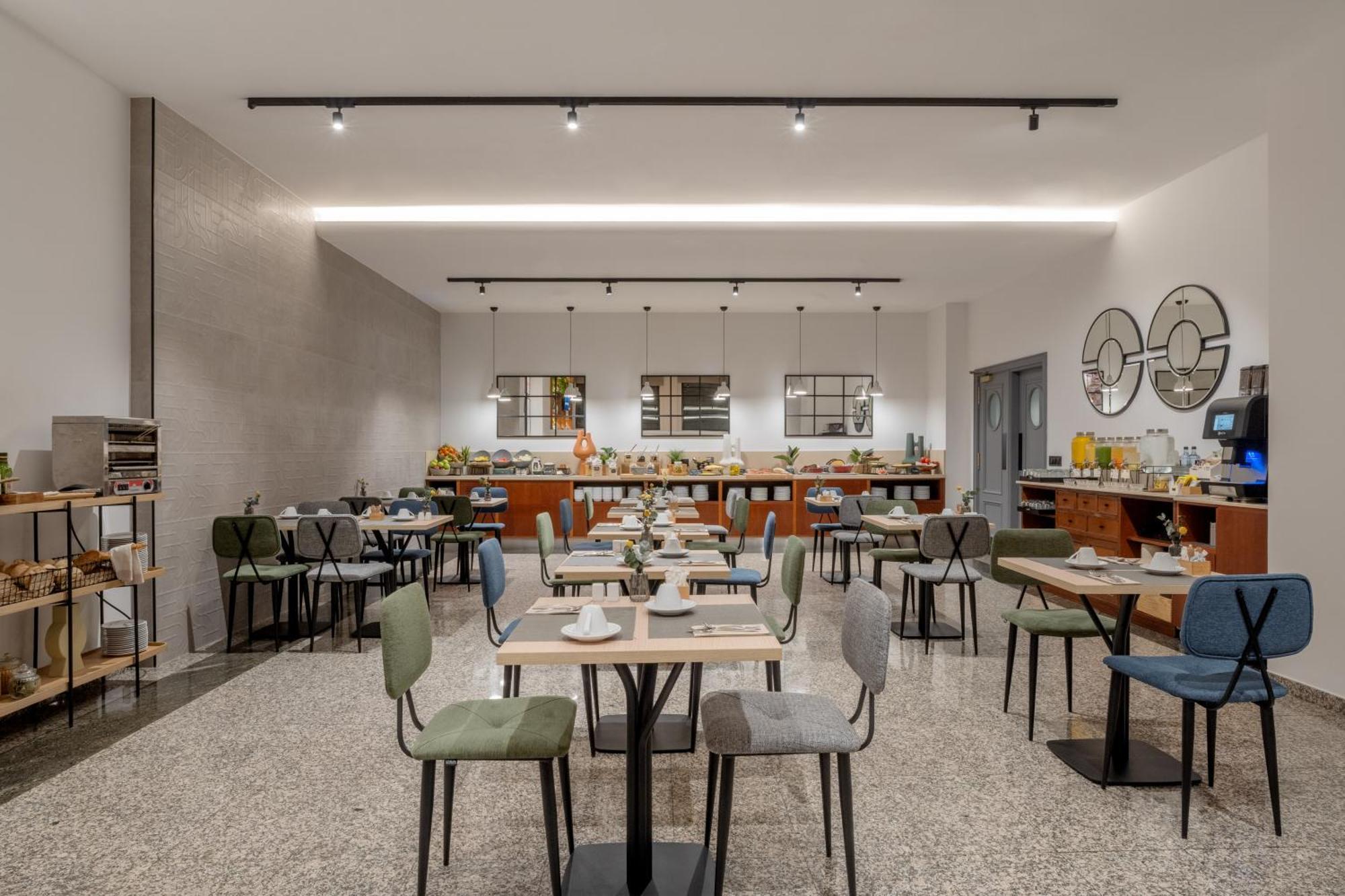 Hotel Santiago Plaza Affiliated By Melia Santiago de Compostela Exterior photo